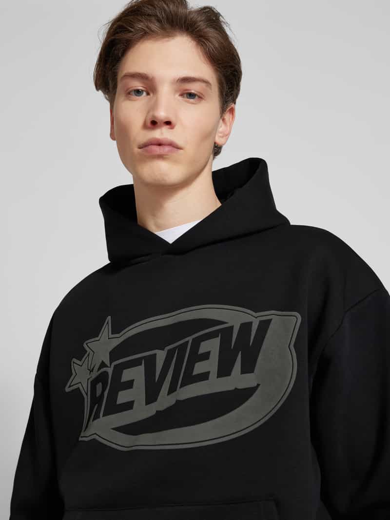 REVIEW Hoodie met labelprint