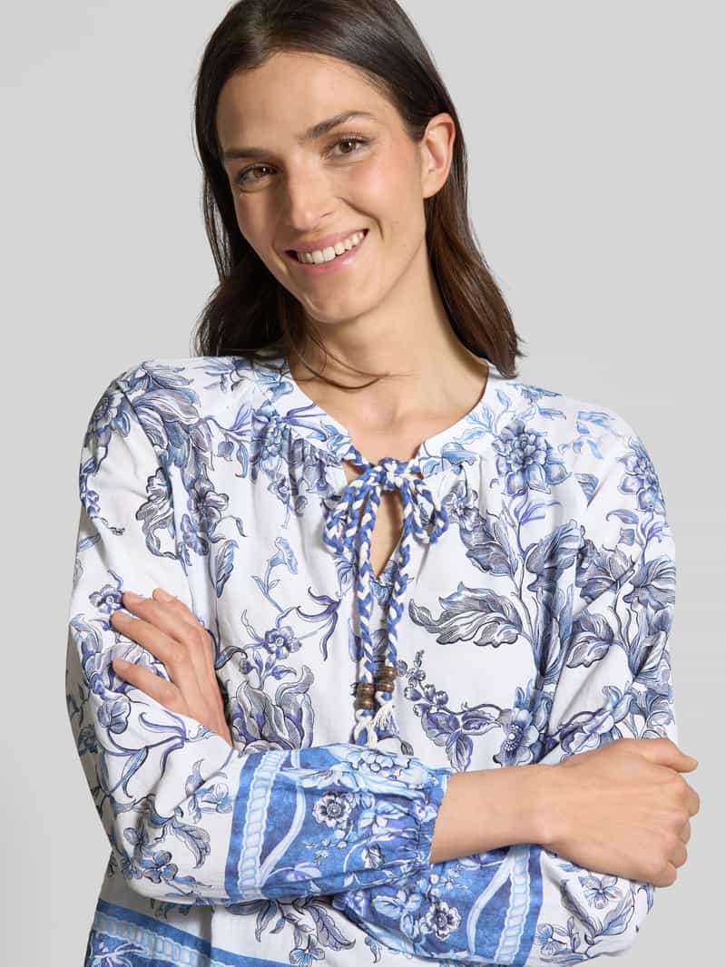 Emily Van den Bergh Regular fit blouse met druppelvormige hals