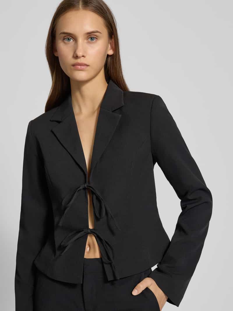 Gina Tricot Slim fit blazer met voorkant om te strikken