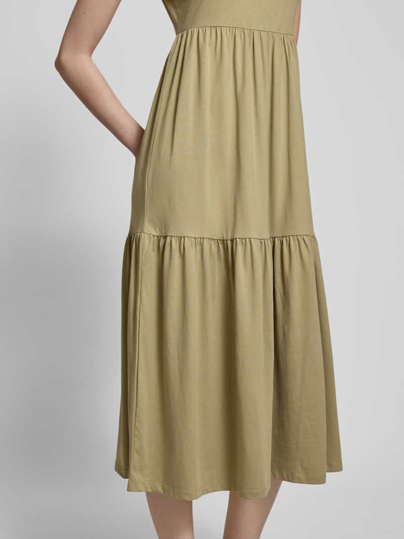 QS Knielange jurk in laagjeslook