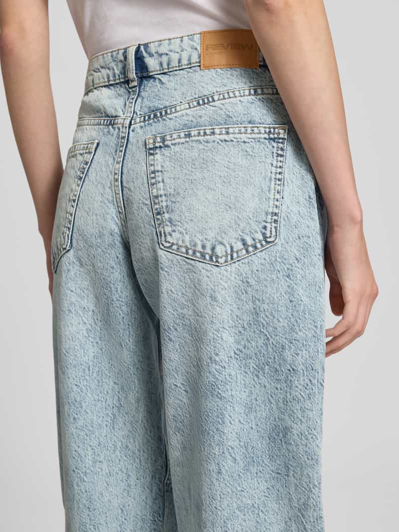 Review Straight leg jeans in destroyed-look