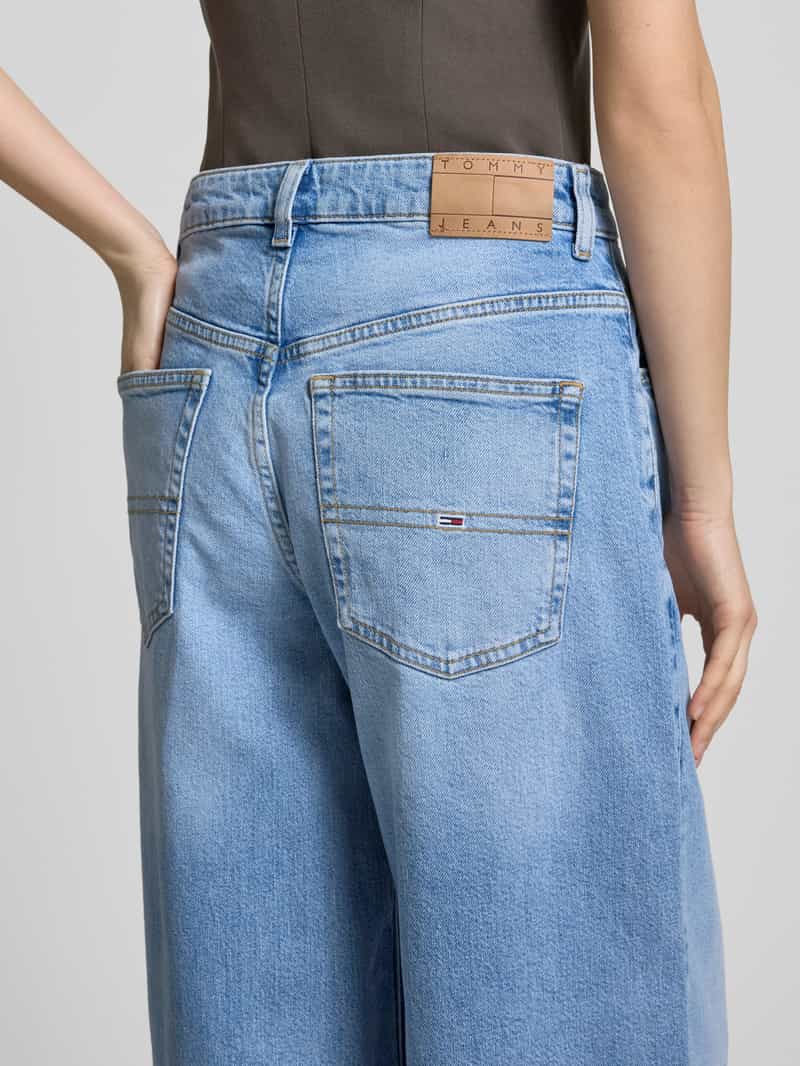 Tommy Jeans Loose fit jeans in 5-pocketmodel model 'CHARLIE'