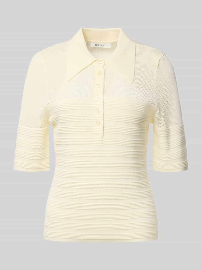 Gestuz Poloshirt van viscosemix met korte knoopsluiting