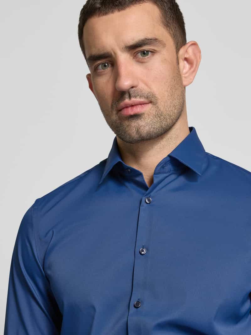 Jake*s Slim fit zakelijk overhemd met kentkraag
