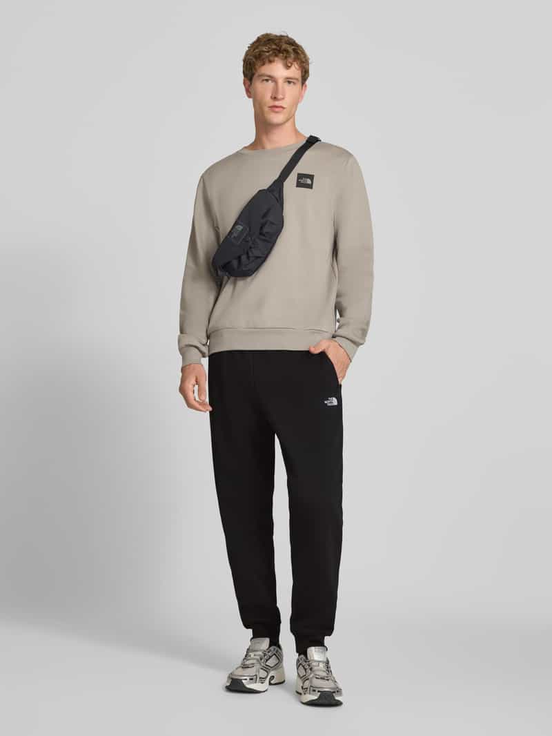 The North Face relaxed fit sweatpants van katoenmix model 'EVOLUTION' zwart, foto 5