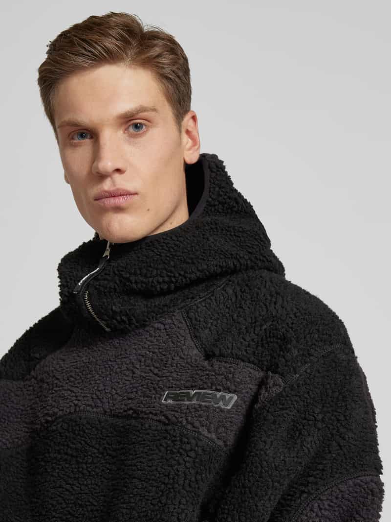 REVIEW Hoodie met korte ritssluiting