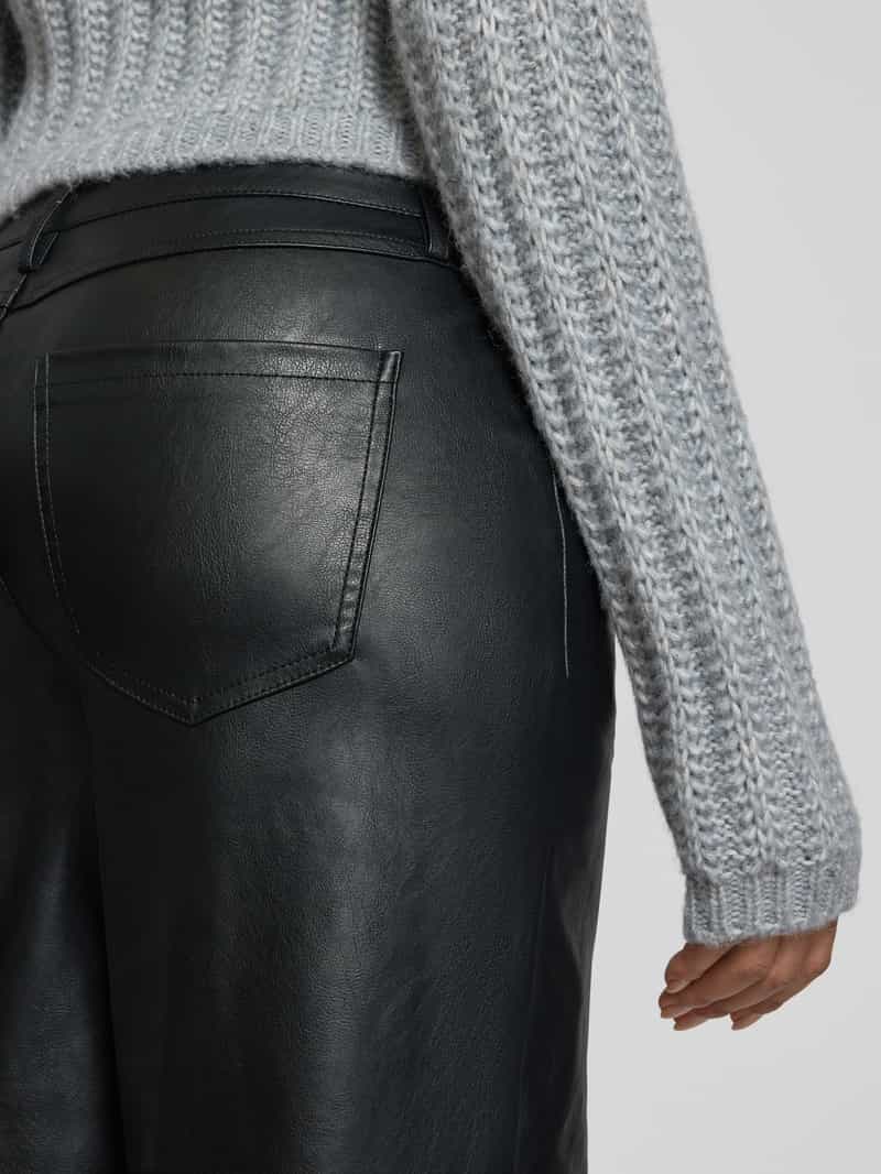 Vila Wide fit stoffen broek in leerlook model 'Annie'