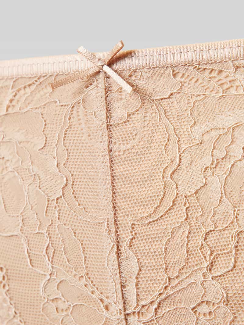 mey Slip met kanten details
