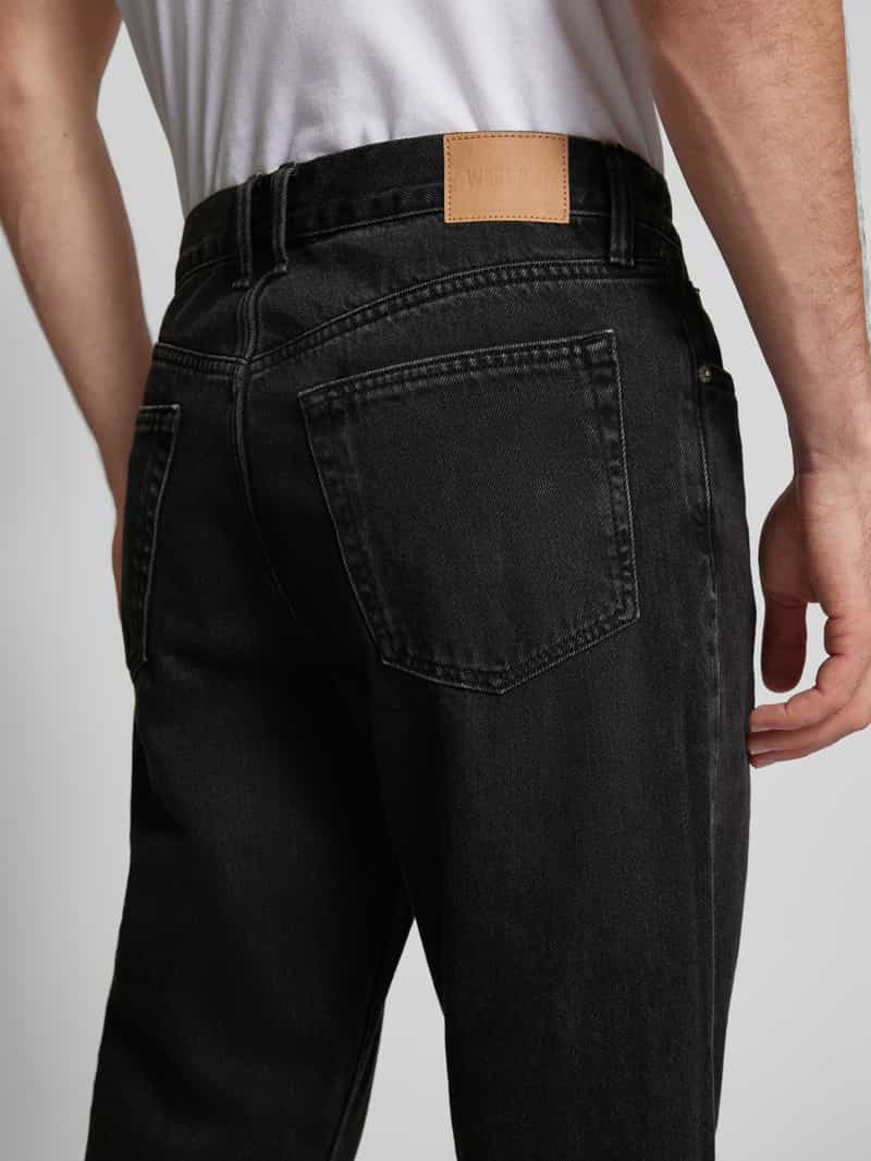 Weekday Relaxed fit jeans in 5-pocketmodel model 'Barrel'