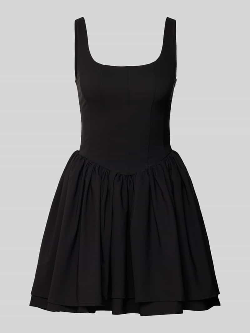 Only Getailleerde mini-jurk met boothals model 'SOEMO'