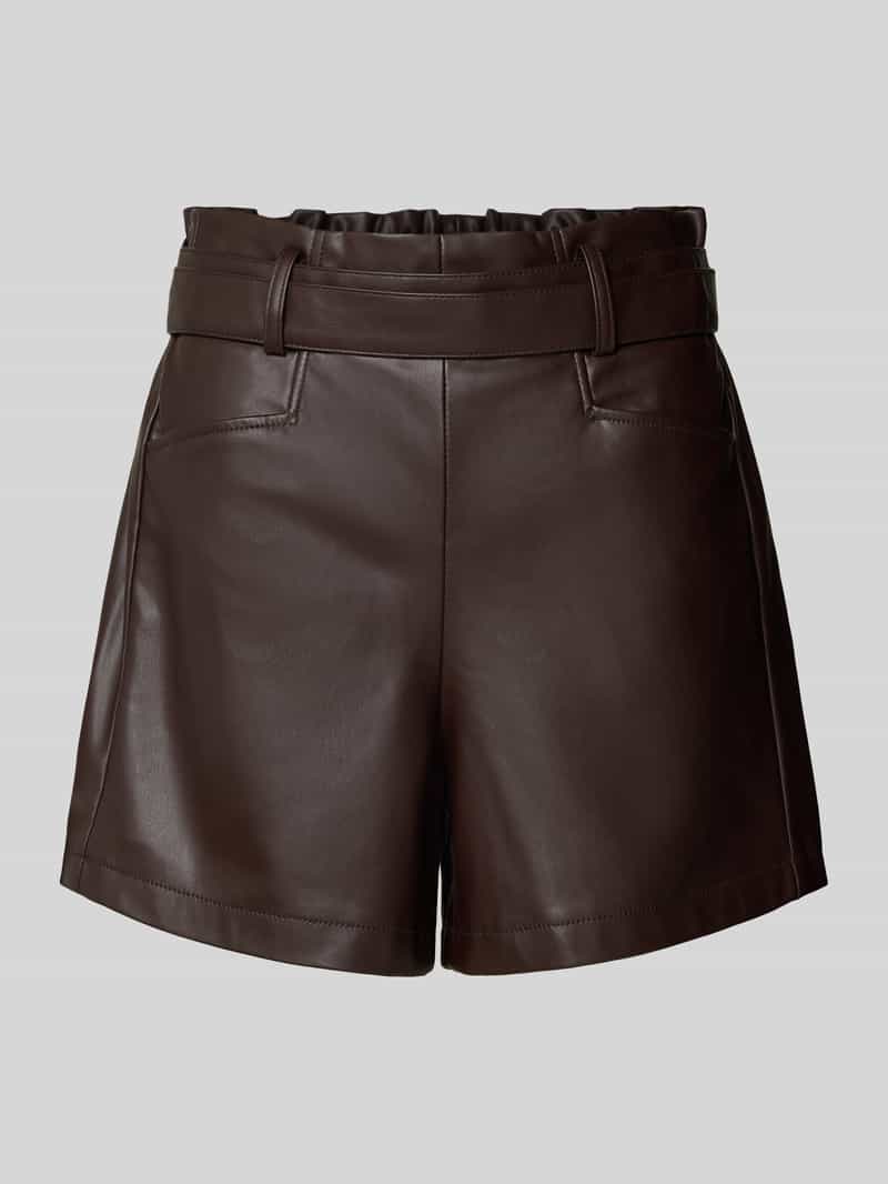 Zero Korte broek in leerlook met riem
