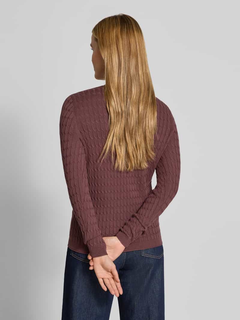 Christian Berg Woman Slim gebreide pullover met kabelpatroon