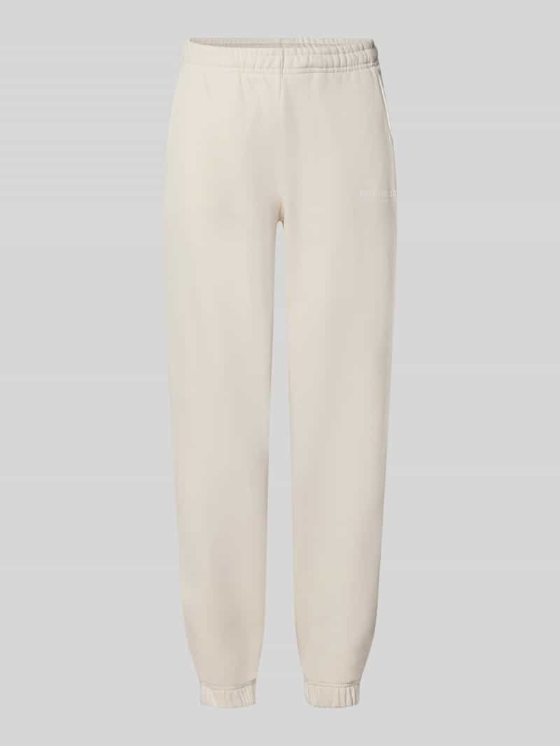 Regular fit sweatpants van katoenmix met labeldetail