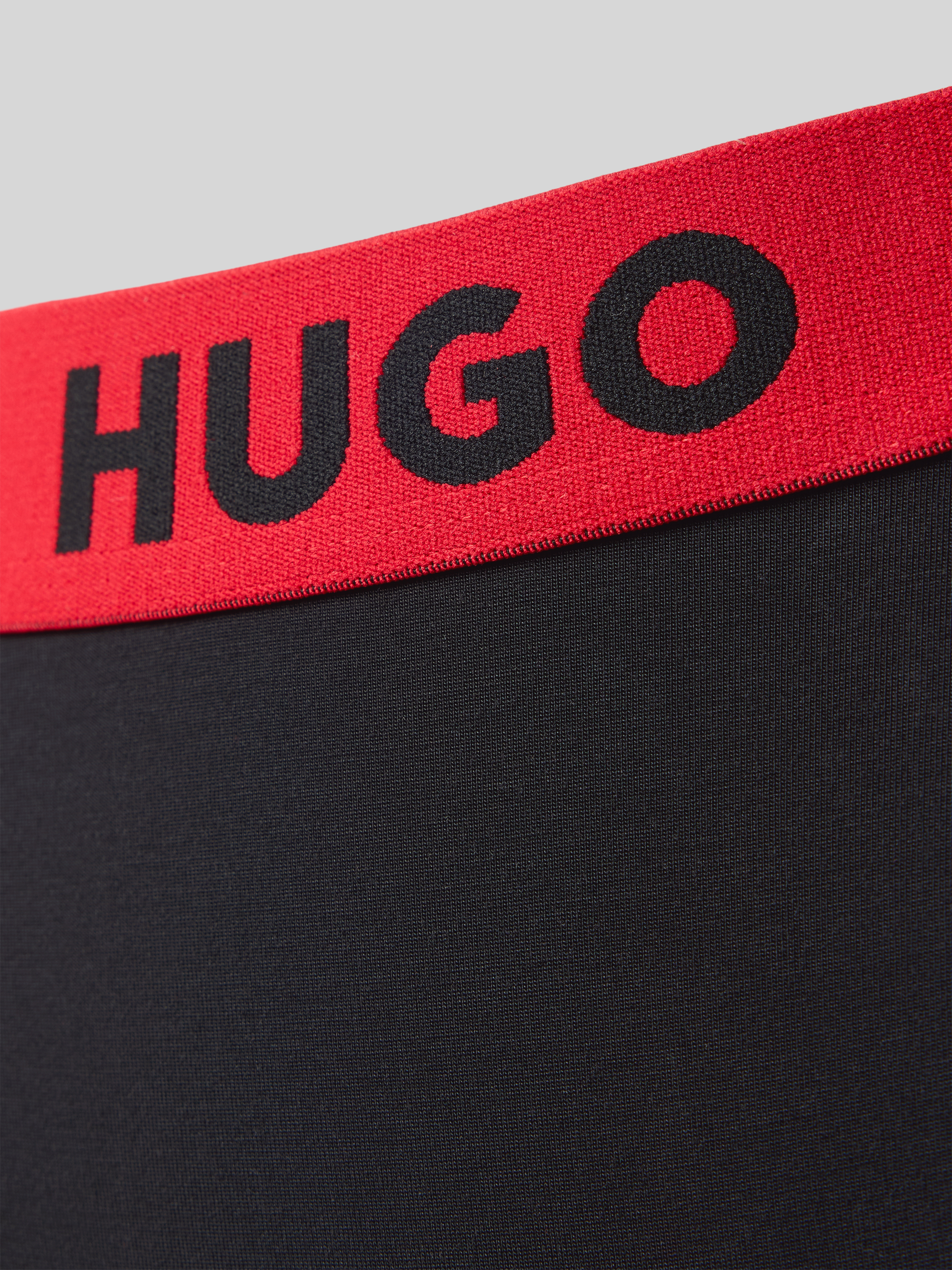 HUGO String met elastische band met logo