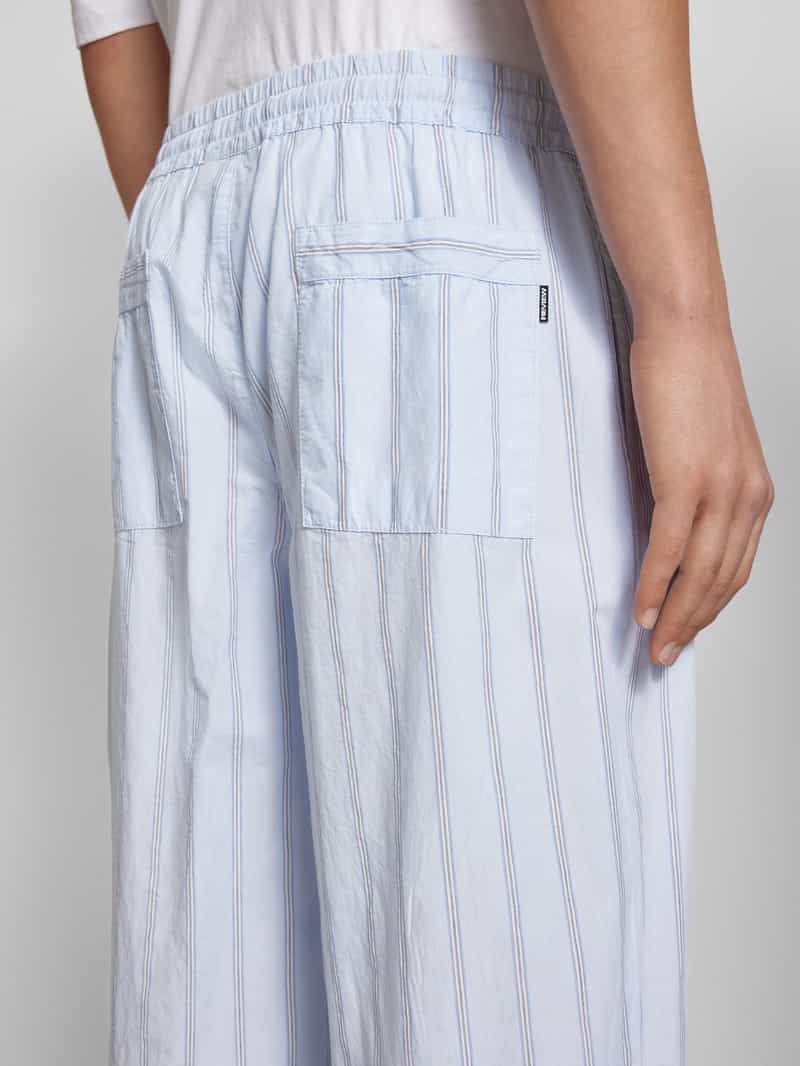 REVIEW Stoffen broek met elastische band en steekzakken