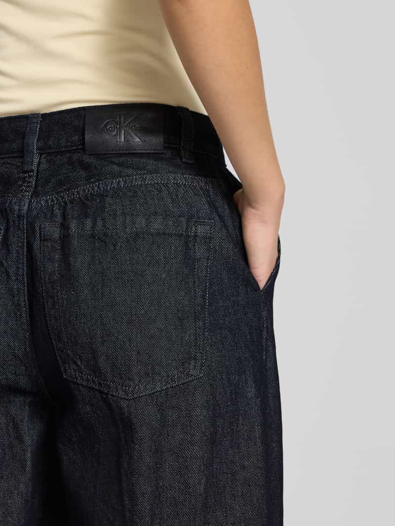 Calvin Klein Jeans met wijde pijpen en persplooien