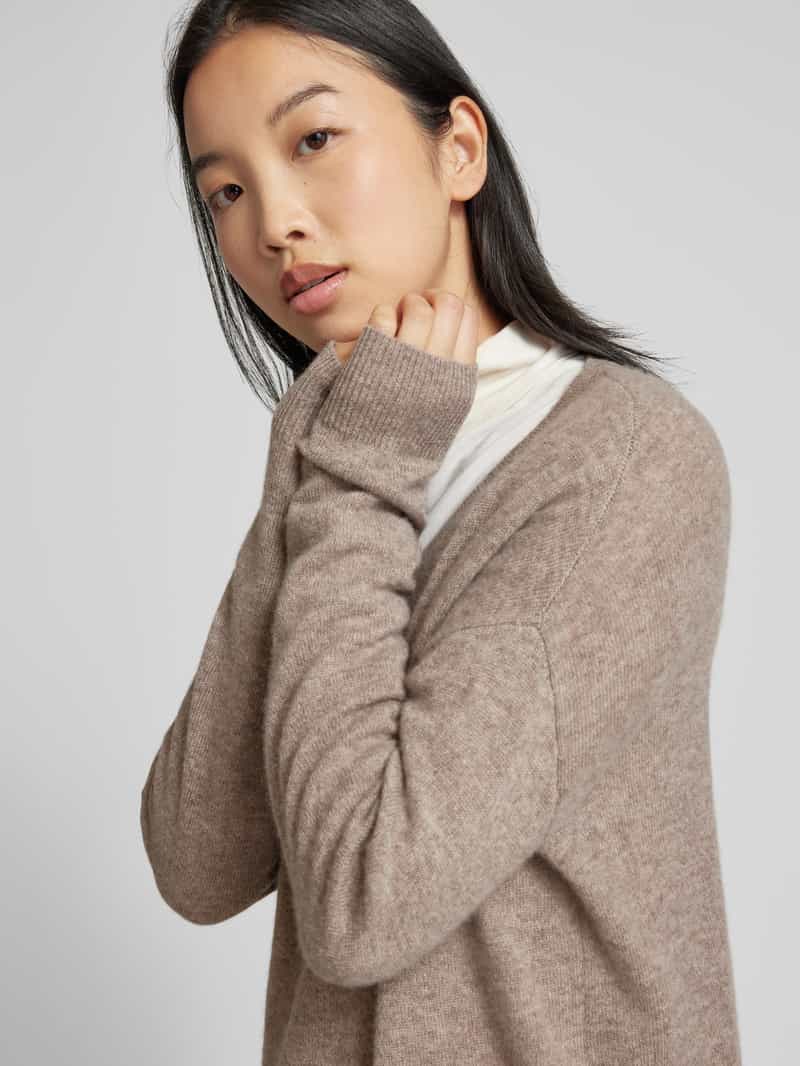 Christian Berg Woman Pullover van kasjmier met V-hals