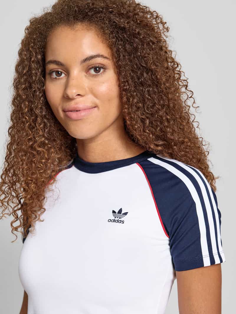 adidas Originals Slim fit T-shirt met labelstitching