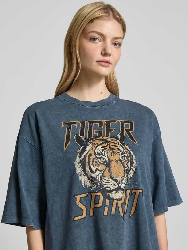 Review Oversized T-shirtjurk in minilengte model 'ROCK'