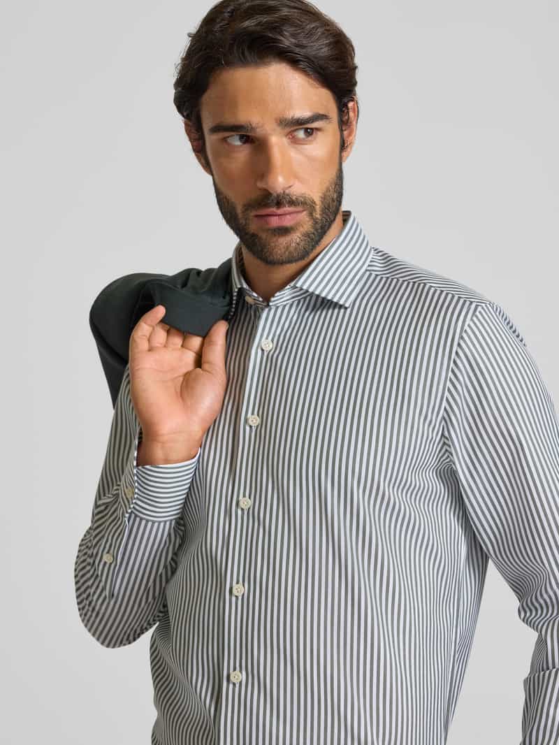 OLYMP SIGNATURE SLIM FIT Slim fit vrijetijdsoverhemd met kentkraag model 'Namur'