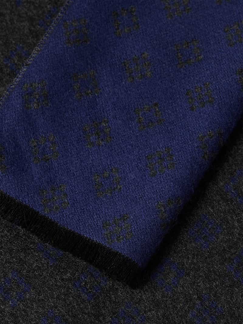 Christian Berg Men Sjaal van viscose in all-over look