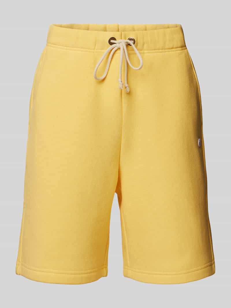 Regular fit sweatshorts met labelbadge