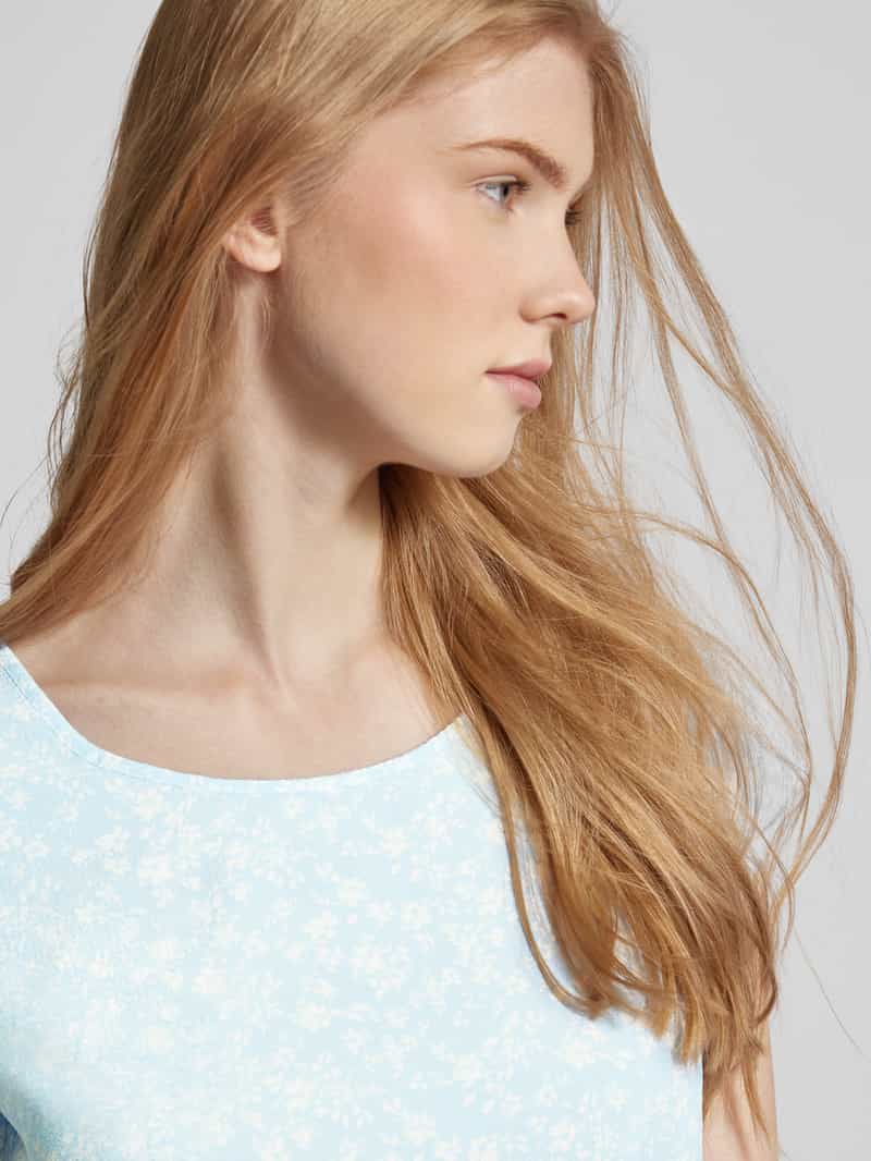Only Blouseshirt met bloemenmotief model 'VIC'