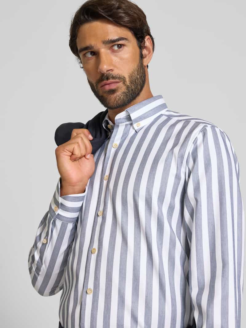 OLYMP SIGNATURE SLIM FIT Slim fit vrijetijdsoverhemd met button-downkraag model 'Sergio'