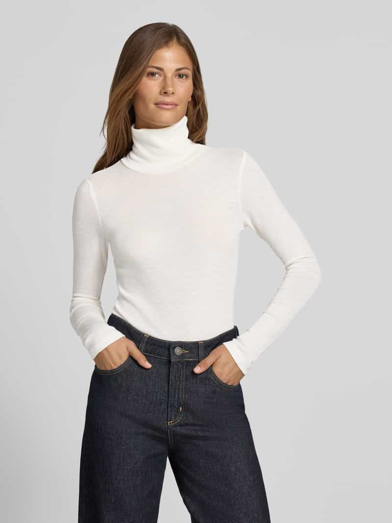 Style Icon Collection Fijn colshirt van wol curated by Viky Rader