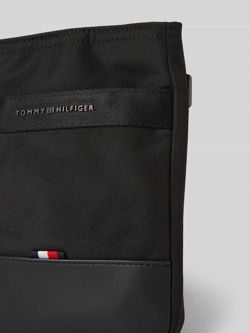 Tommy Hilfiger Schoudertas met labelopschrift van metaal