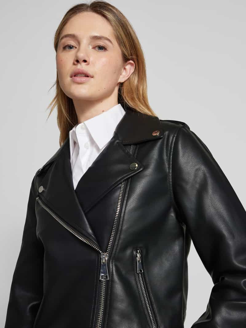 b.Young Bikerjack in leerlook model 'Acomy'