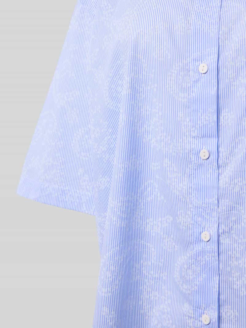 Christian Berg Woman Pyjamabovendeel met kentkraag en knoopsluiting