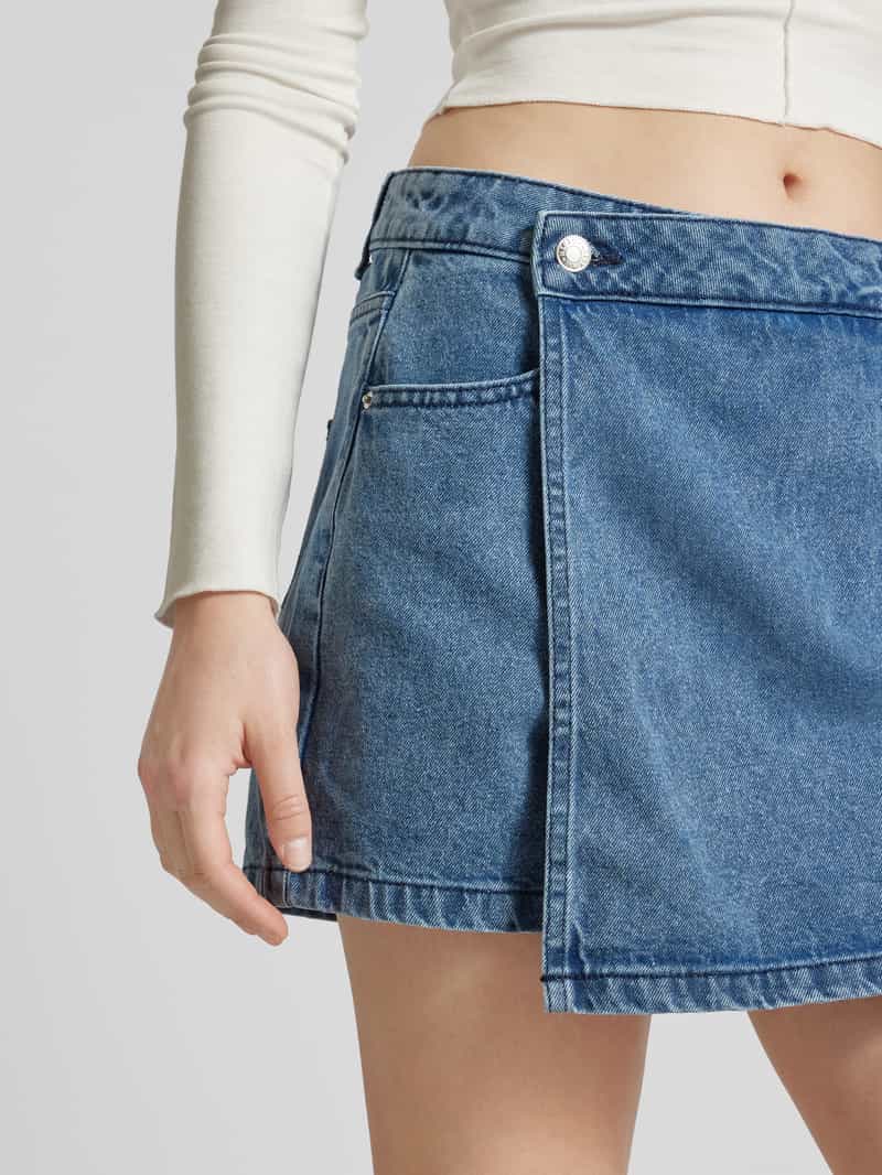 Noisy May Korte jeans in wikkellook model 'NOAMI'