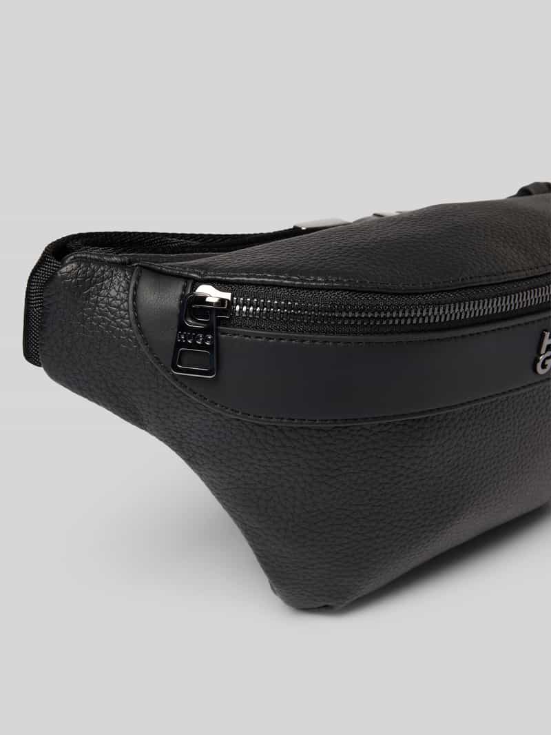 HUGO Heuptasje met labeldetail model 'Quantic'