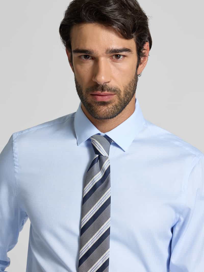 Jake*s Slim fit zakelijk overhemd met kentkraag