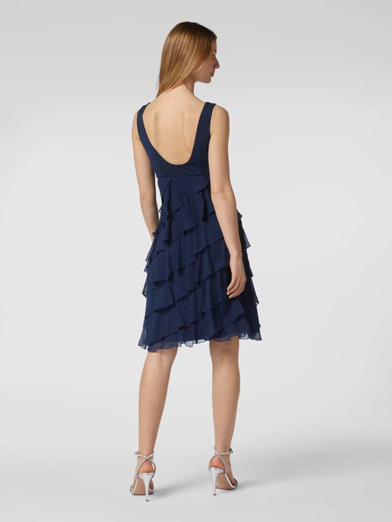 Cocktailjurk van chiffon in laagjeslook Swing