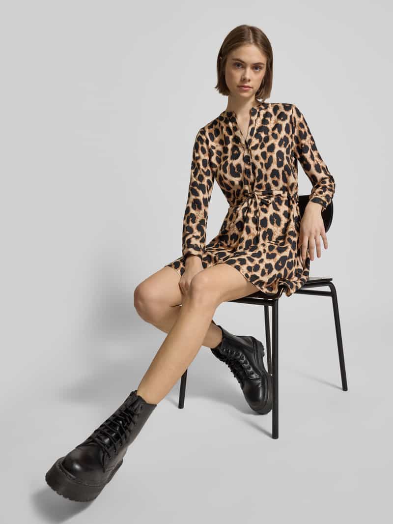 Only Getailleerde mini-jurk met all-over motief model 'CORY'