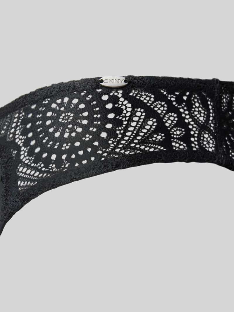 SKINY String met kantgarnering