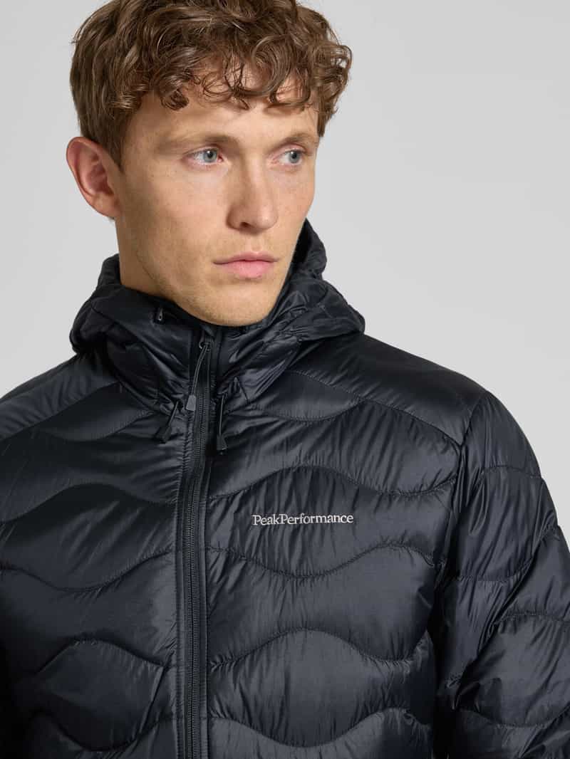 Peak Performance Gewatteerd jack met labelstitching