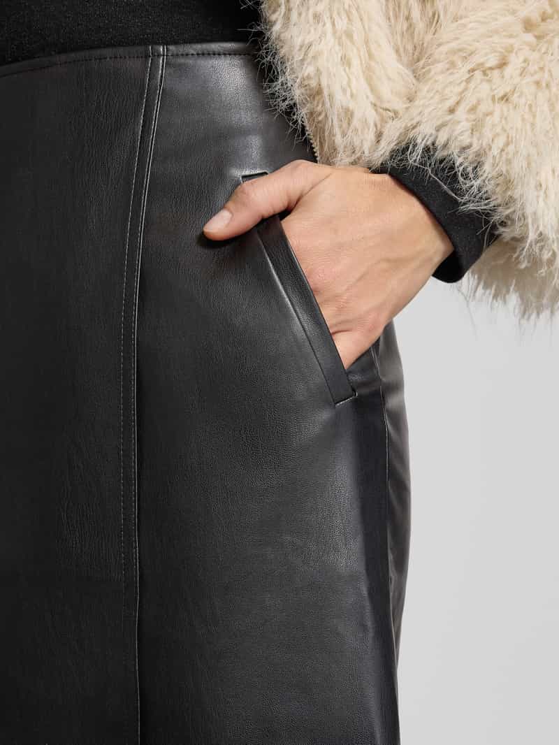 Opus Minirok in leerlook model 'Reana cosmic'