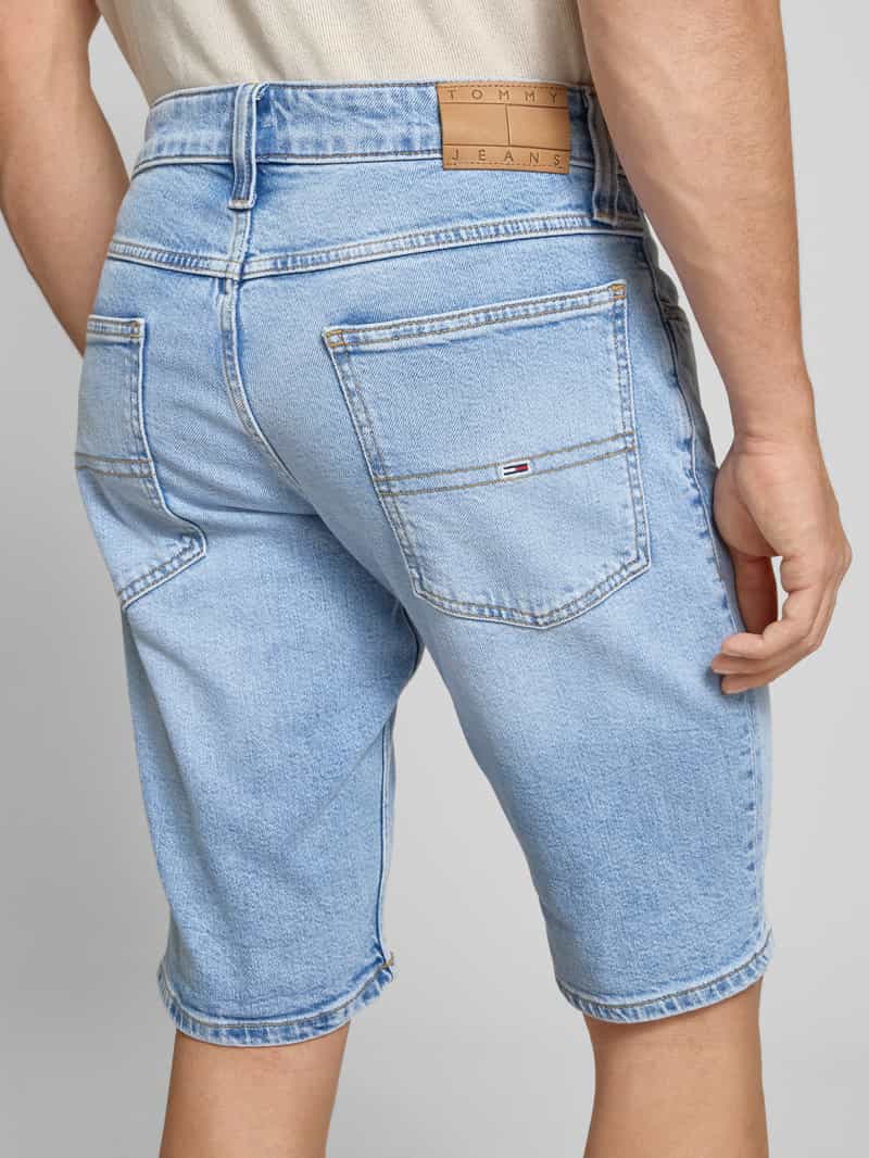 Tommy Jeans Slim fit korte jeans van katoenmix model 'RONNIE'
