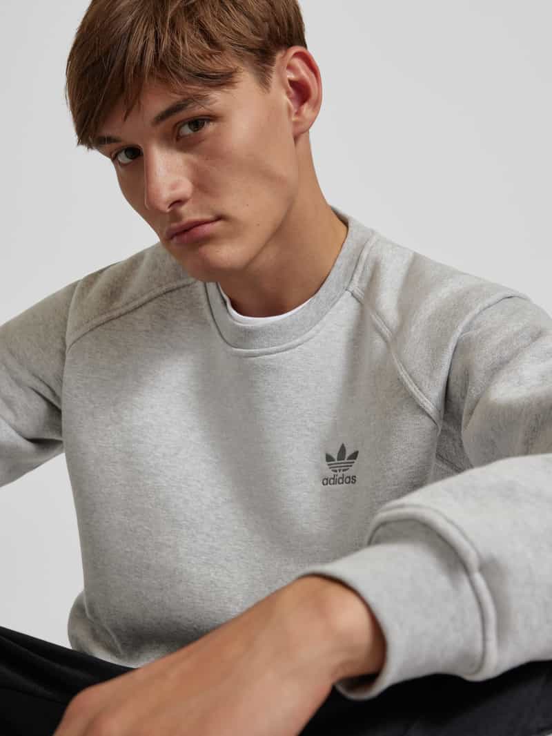 adidas Originals Sweatshirt met labelstitching model 'ESS CREW'