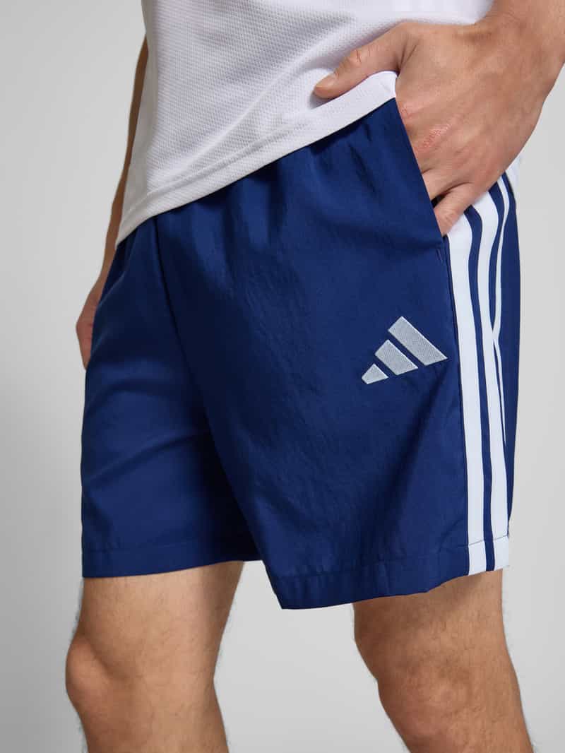 adidas Sportswear Korte broek met labelstitching en elastische band