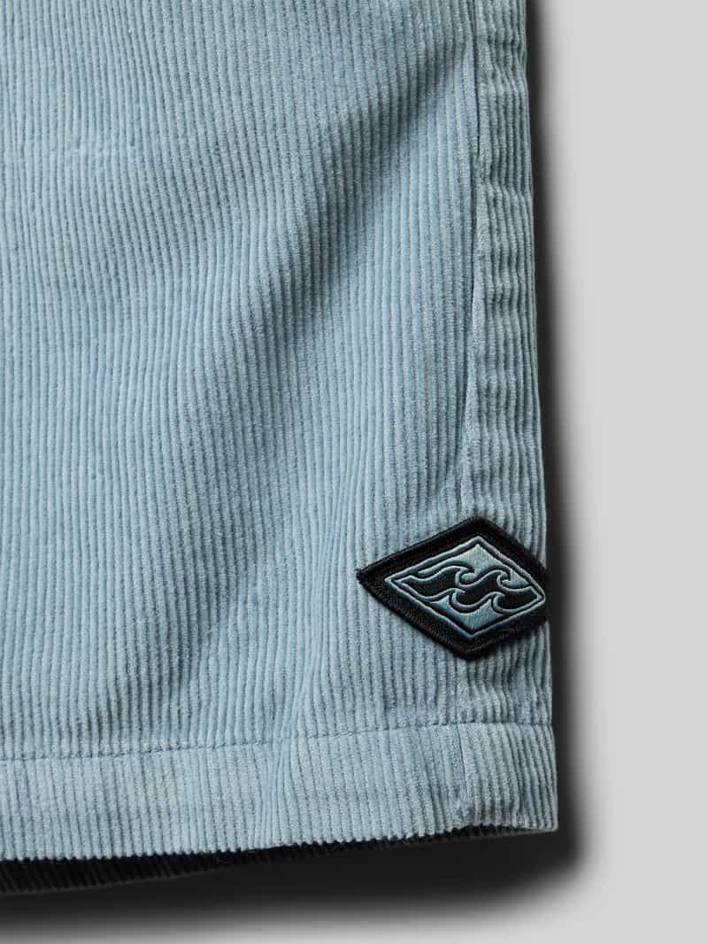 Billabong Korte broek van corduroy met achterzak model 'LARRY'