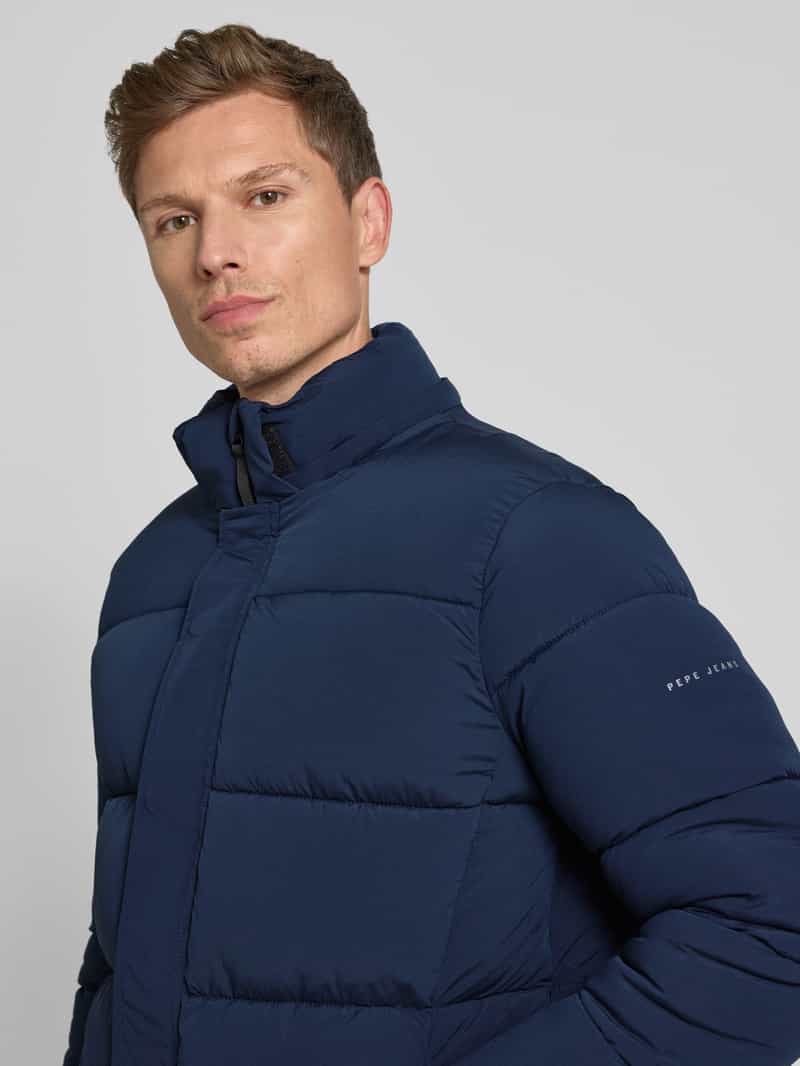 Pepe Jeans Regular fit gewatteerd jack met afneembare capuchon model 'JOBIAS'