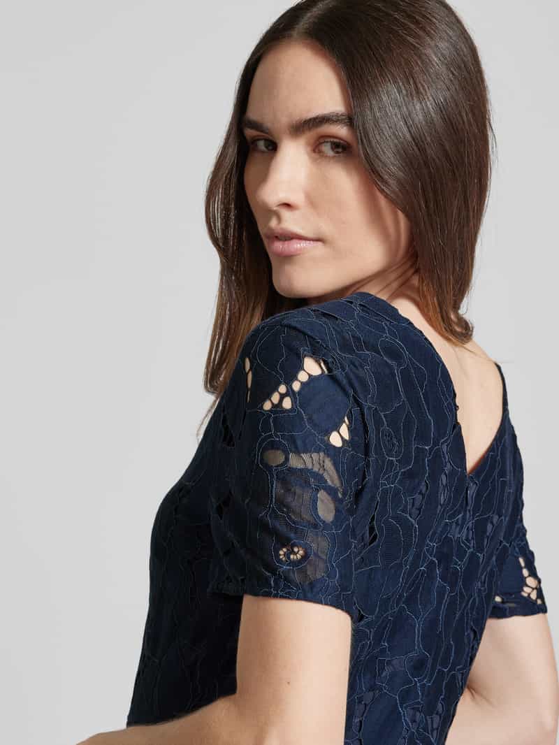 s.Oliver BLACK LABEL Getailleerde kanten jurk semi-transparante mouwen