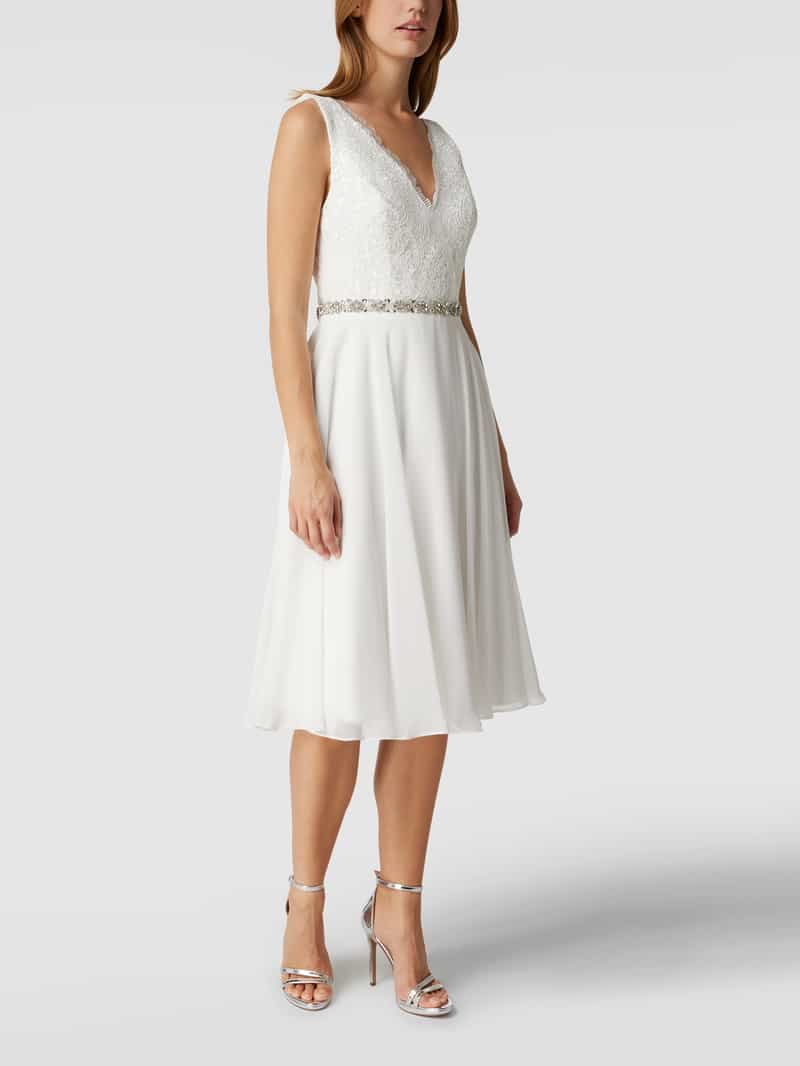 Bruidsjurk met gebloemd kant en siersteentjes Mascara