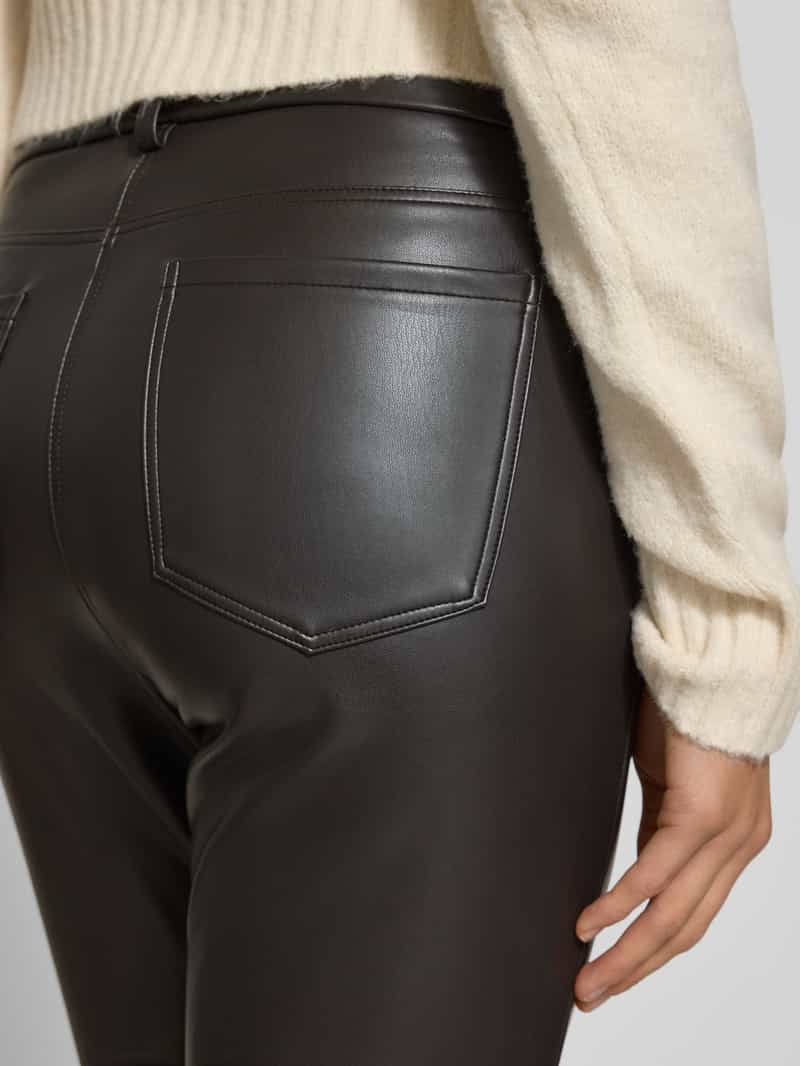 MAC Slim fit stoffen broek in leerlook 'Vegan'