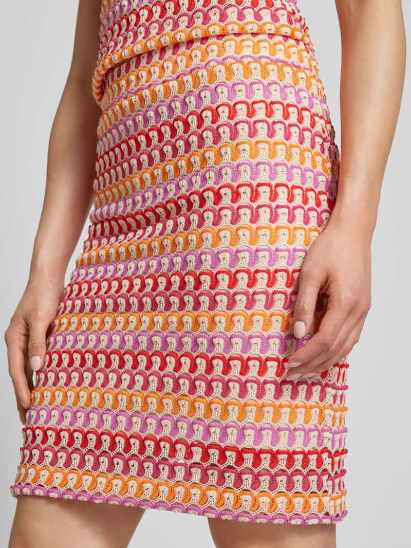 Rich & Royal Knielange rok met gaatjesmotief