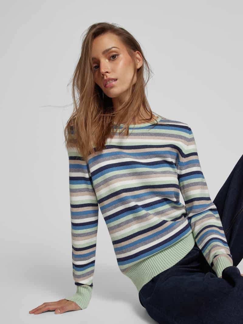 Christian Berg Woman Gebreide pullover van viscosemix met ronde hals